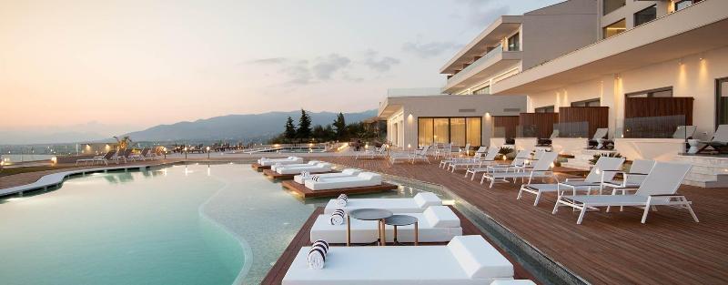 Messinian Icon Hotel&Suites Kalamata Esterno foto