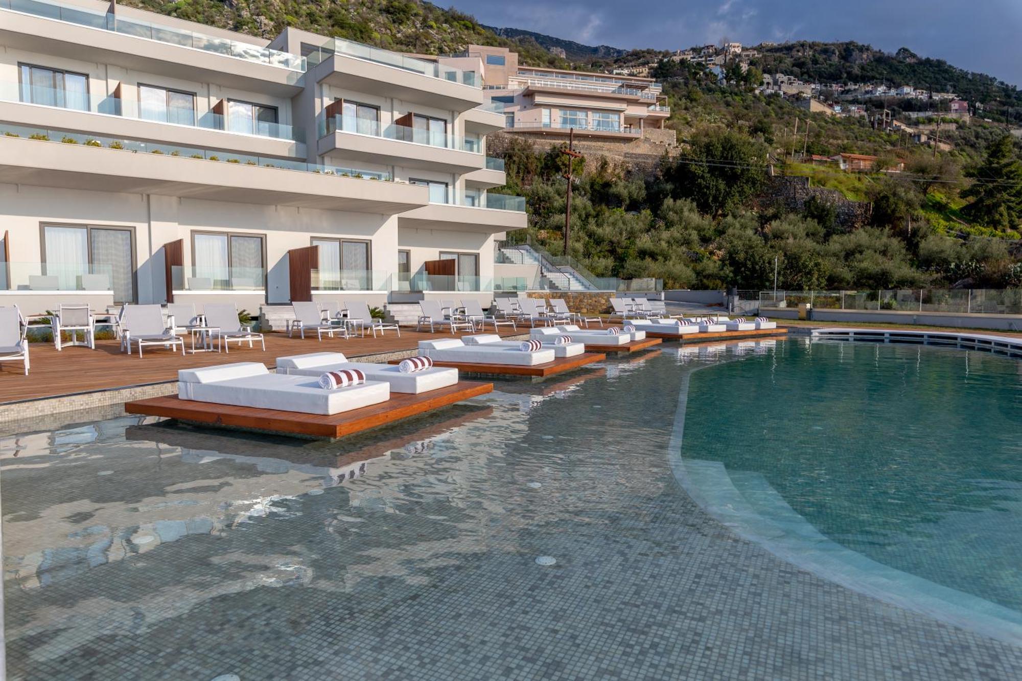 Messinian Icon Hotel&Suites Kalamata Esterno foto